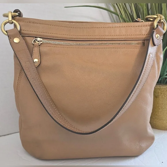 COACH MADISON HIPPIE SHOULDER BAG CAMEL C1381 F20114 - Picture 2 of 10